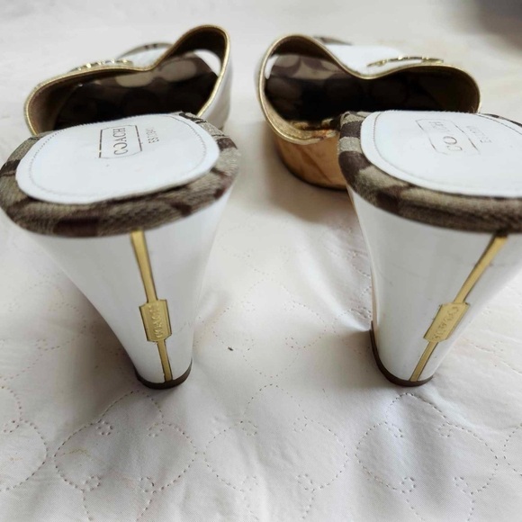 Coach Kathie Signature Wedge  Heels - Picture 4 of 8